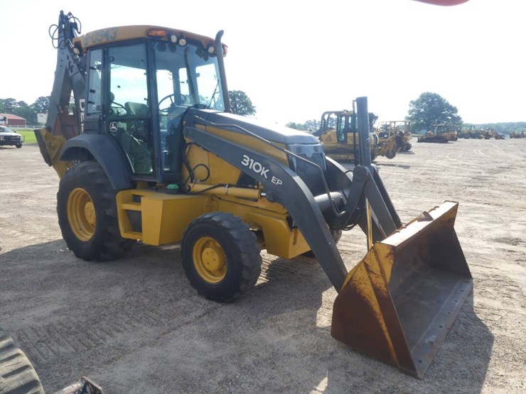 2013-deere-310k-image-2
