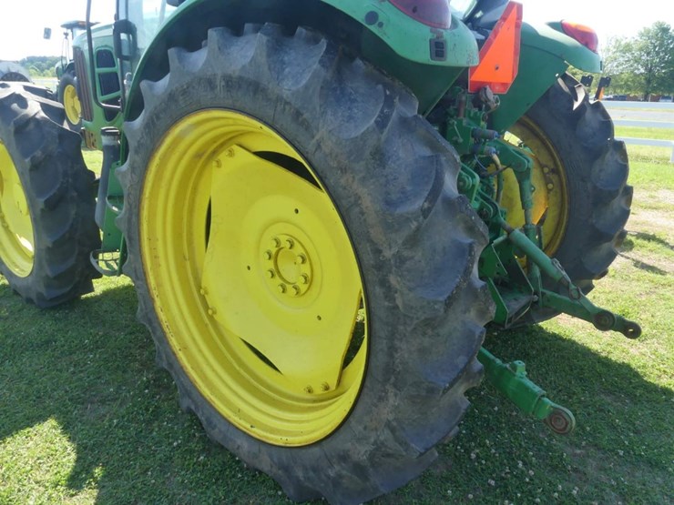 2011-john-deere-6230-image-6