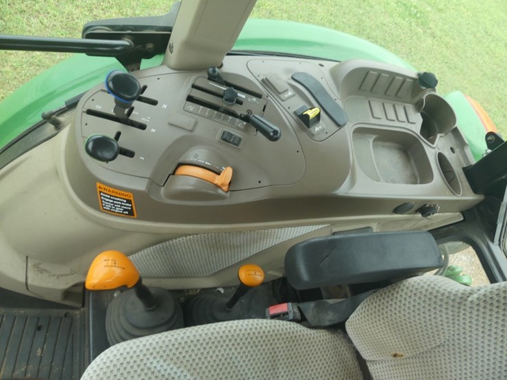 john-deere-6105e-image-12