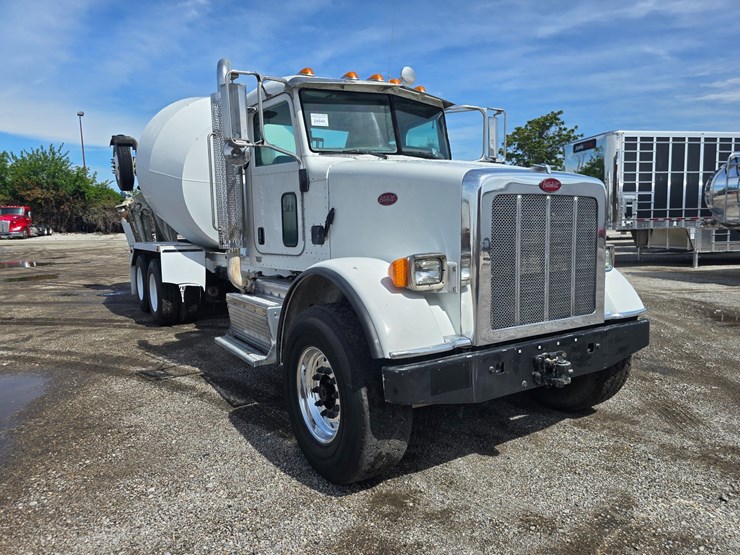 2014-peterbilt-365-image-43