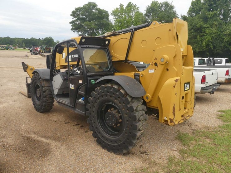 2019-caterpillar-tl1055d-image-4