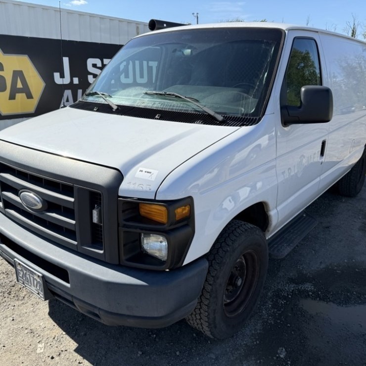 2014 FORD CARGO