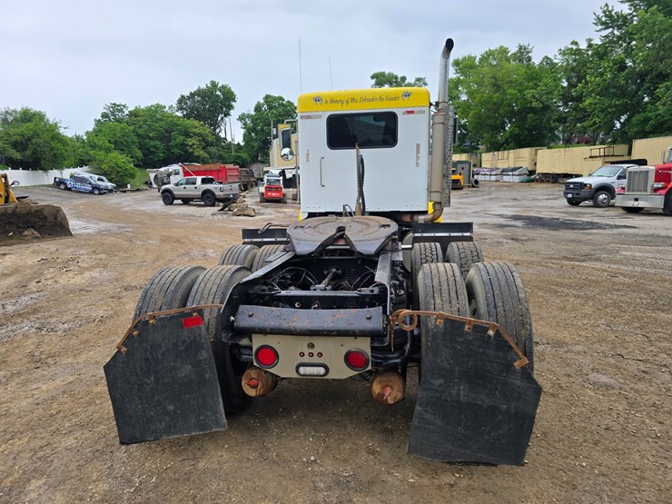 1999-kenworth-t800-image-16
