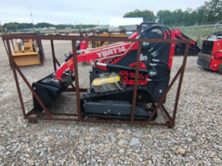 #24711-•-2025-agt-ysrt14-mini-skidsteer-image-3