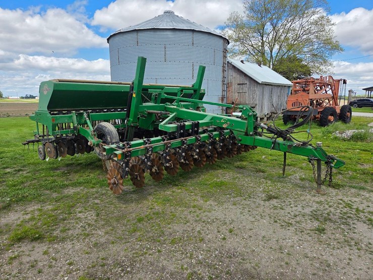 great-plains-solid-stand-1500-image-1