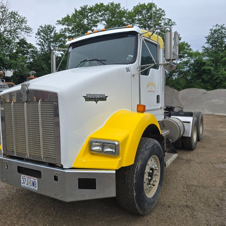 1999 KENWORTH T800