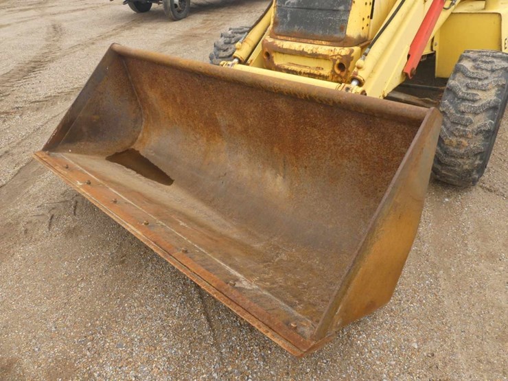 new-holland-lb75b-image-10