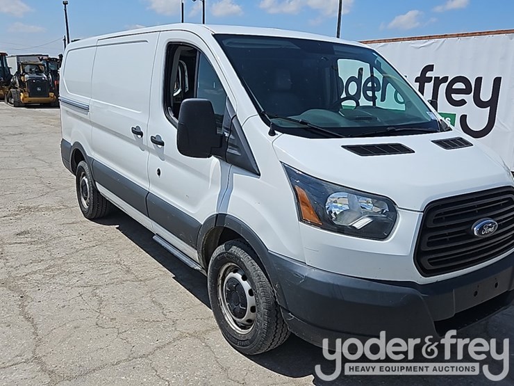2015-ford-transit-image-6
