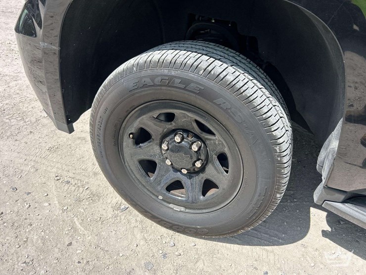 2019-chevrolet-tahoe-image-26