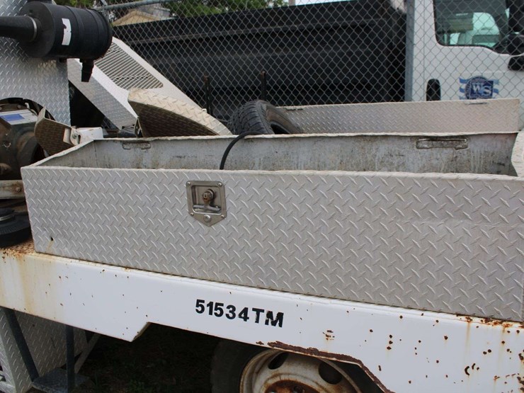 2005-isuzu-nqr-image-7
