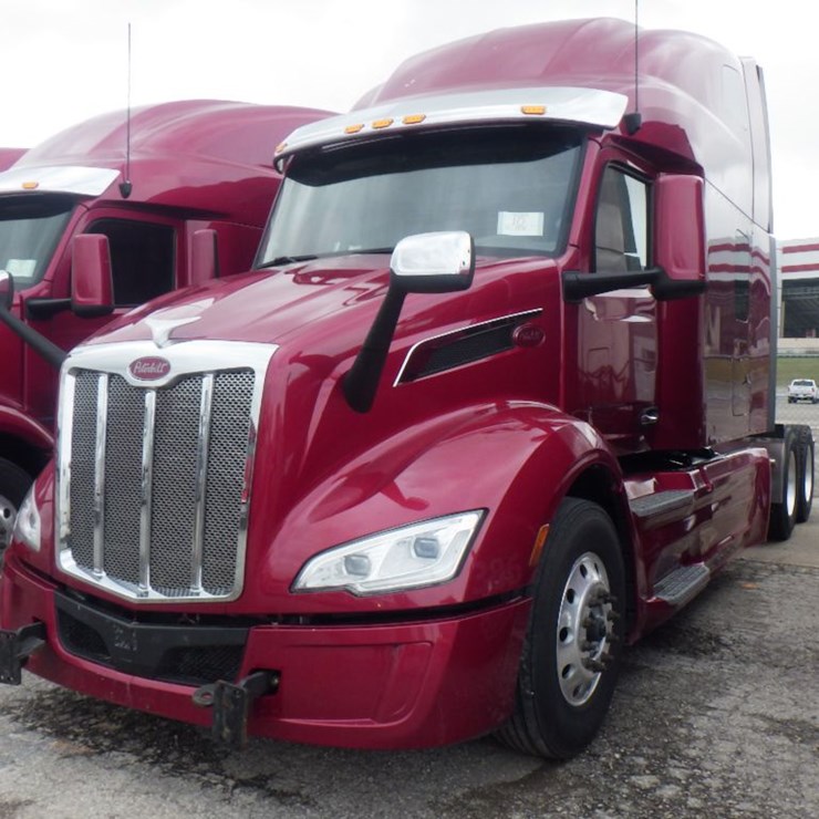 2023 PETERBILT 579