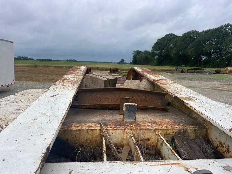 #40220-•-1981-phelan-wtt-60k-226"-tri/a-steel-fixed-neck-lowboy-trailer-vin:-1r9h39304b1010324-image-19