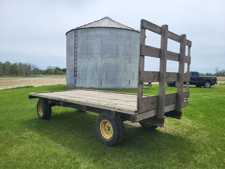 hay-wagon-w/john-deere-running-gear-image-5