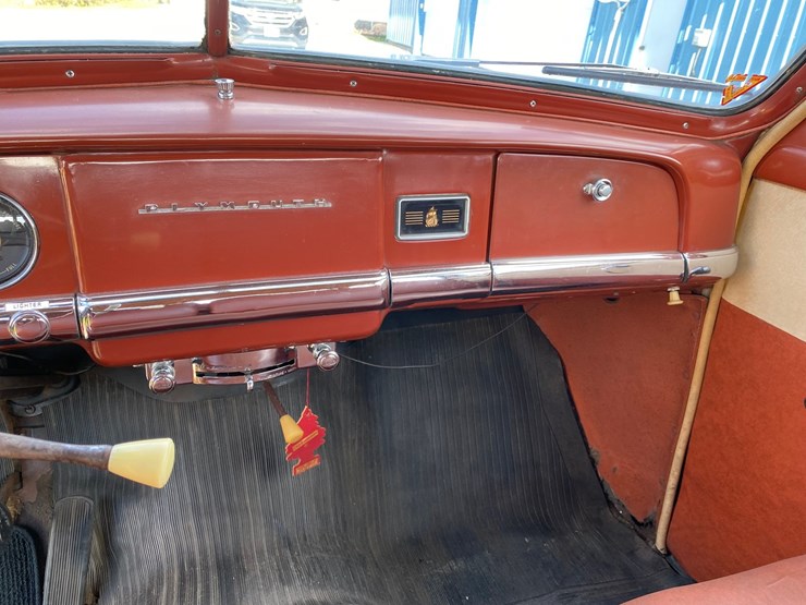 #108-•-1949-plymouth-suburban-deluxe-(has-wi-title)-(cadott,-wi)-image-31