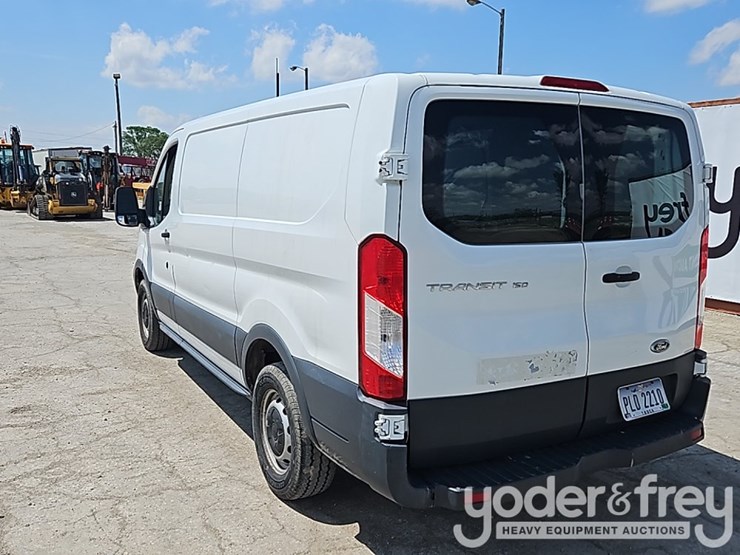 2015-ford-transit-image-3