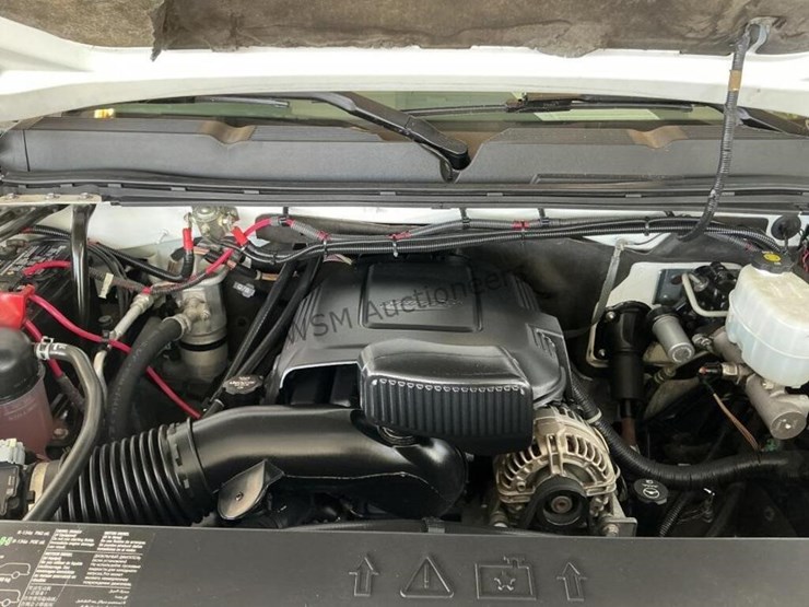 2013-chevrolet-silverado-3500hd-image-13