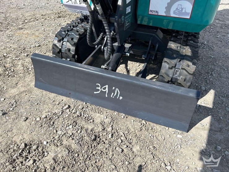 mini-excavator-image-19