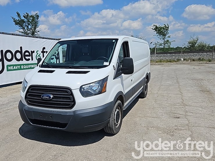 2015-ford-transit-image-2
