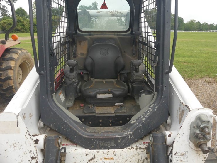 2018-bobcat-t740-image-10