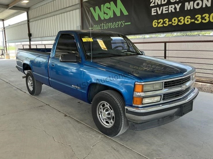 1999-chevrolet-2500-image-2