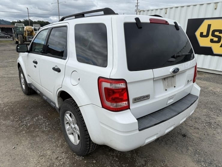 2011-ford-escape-hybrid-image-6