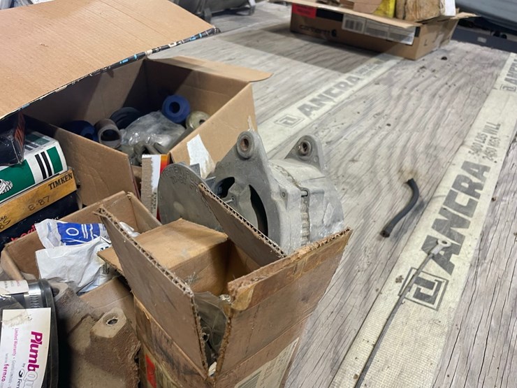 #40250-•-lot-of-misc-parts-image-6