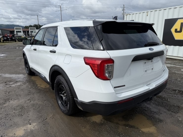 2020-ford-explorer-image-6