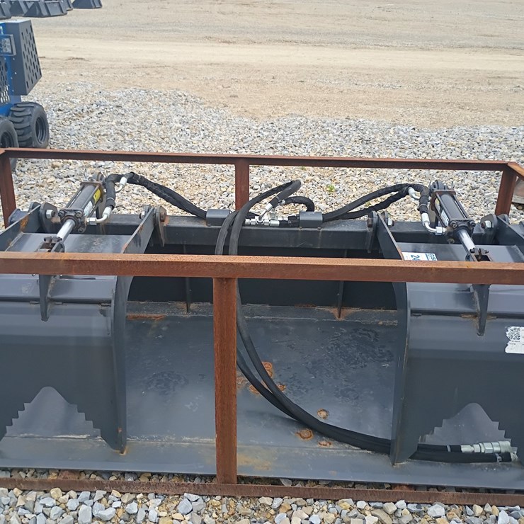 #24721 • Wolverine Grapple Bucket Skid Steer Attachment