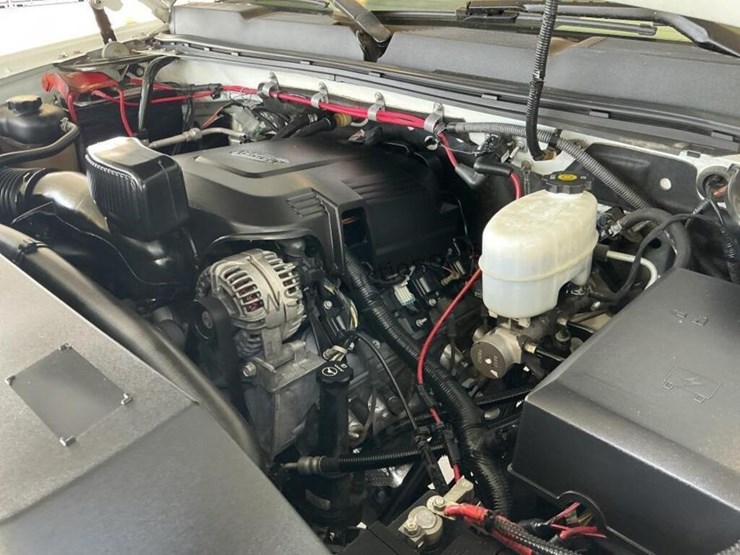 2013-chevrolet-silverado-3500hd-image-14