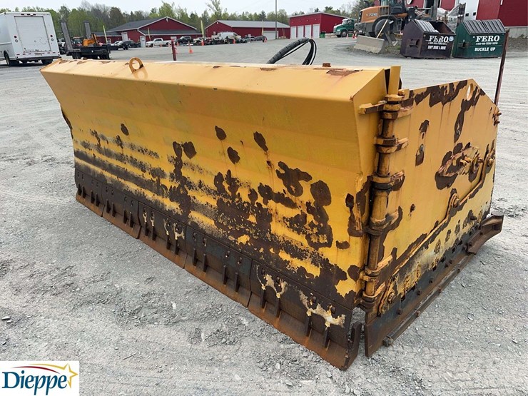 2011-deere-544k-image-32