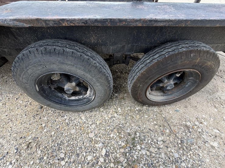 l2--18'-lowboy-trailer-image-7