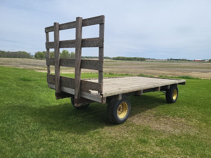 hay-wagon-w/john-deere-running-gear-image-3