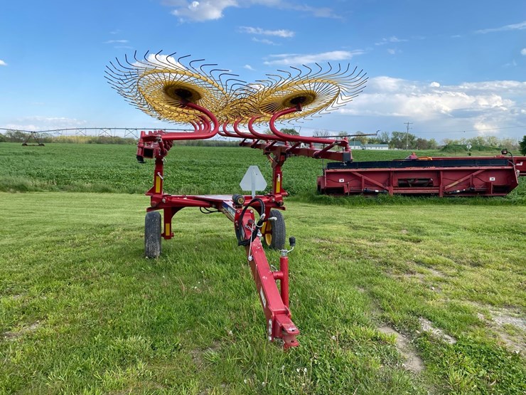 new-holland-pro-rake-image-2