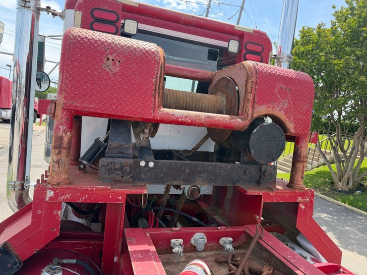 1999-peterbilt-379-image-7