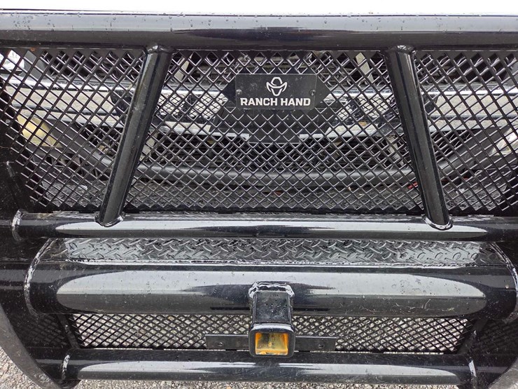 2001-chevrolet-3500-image-31