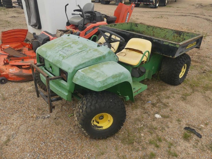 john-deere-gator-image-1