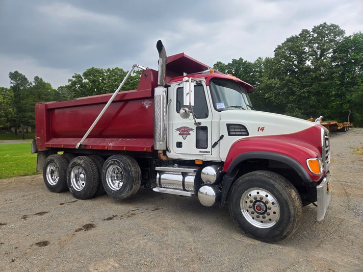 #24355-•-2004-mack-cv713-granite-dump-truck-image-25