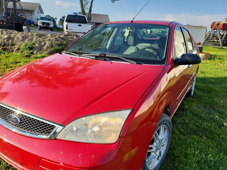 2007-ford-focus-sedan-image-10