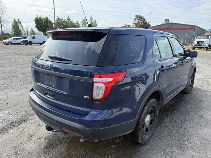 2015-ford-explorer-image-4