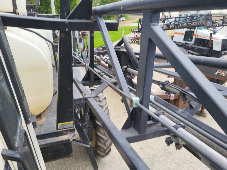 wilmar-7400-sprayer-image-43