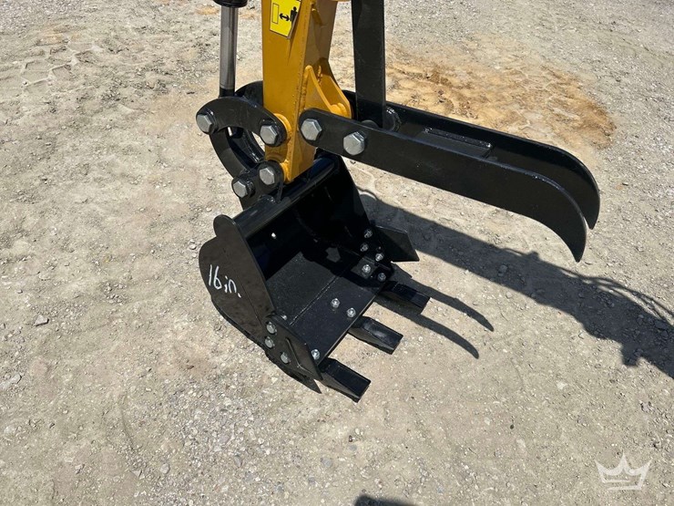 mini-excavator-image-15