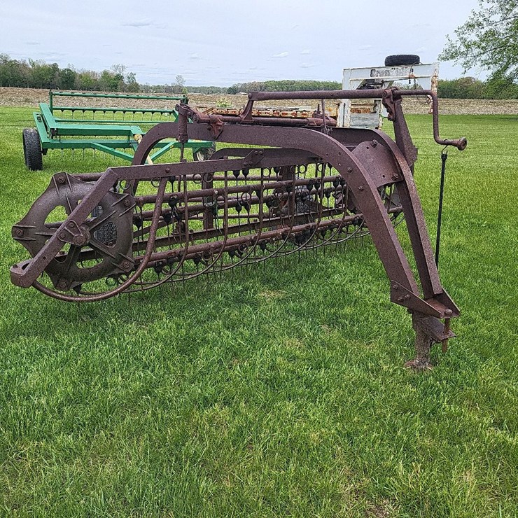 New Idea Bar Hay Rake