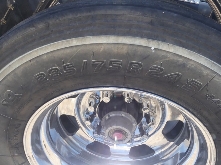 2015-kenworth-t800-image-9