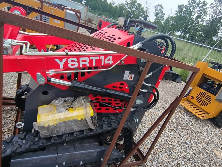 #24711-•-2025-agt-ysrt14-mini-skidsteer-image-12