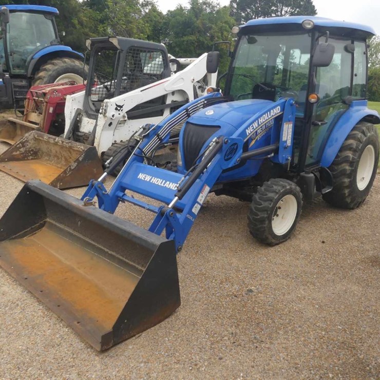 2016 NEW HOLLAND BOOMER 37