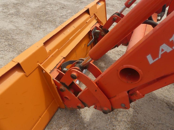 kubota-m8540d-image-8