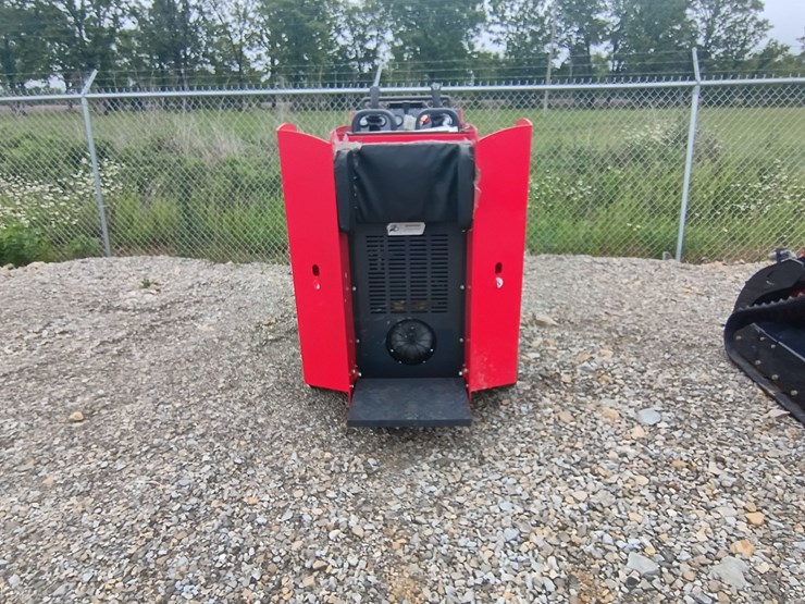 #24718-•-2025-scl-850-mini-skid-steer-image-2