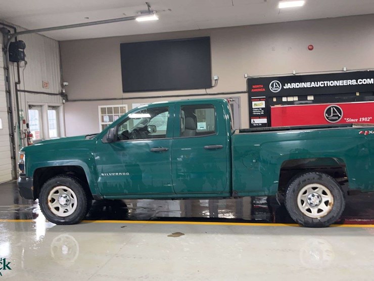 2018-chevrolet-silverado-1500-image-3