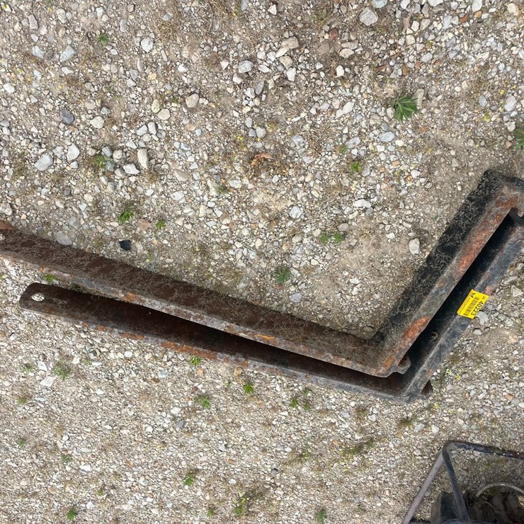 #40223 • 44" Fork Lift Forks