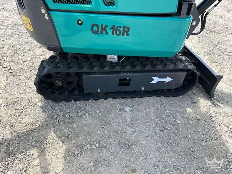 mini-excavator-image-22